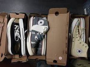 3 Pr. Mens Converse 2-High Tops Sz. 9 12, 1 Low Sz. 10