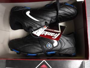 Franklin Cleats Size 6