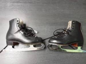 Boys Figure Skates Sz. 3- Riedell With John Wilson Blades, Sheffield England