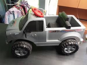 Ford Pick-Up Power Wheels (No Charger But Its Charged And It Goes)