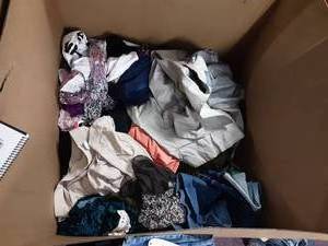 Large Lot Of Misses & Juniors Clothing Size LG.,XL, 1X  Bring Bags To Load
