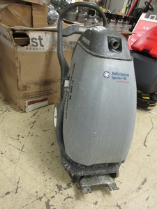 lot 306 image: ADVANCE SPRITE WETDRY VAC