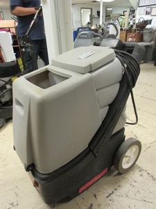 lot 309 image: CARPET EXTRACTOR