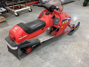lot 1 image: 2000 POLARIS XCR 120 YOUTH SNOWMOBILE