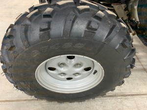 lot 3 image: 2004 ARCTIC CAT 400 4X4 ATV