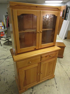 lot 405 image: SOLID PINE DISPLAY CUPBOARD