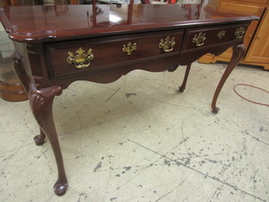 lot 408 image: LEXINGTON CONSOLE TABLE