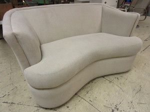lot 419 image: LOVE SEAT SOFA