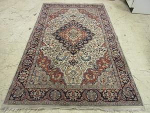 lot 429 image: ORIENTAL WOOL RUG 77 x 48