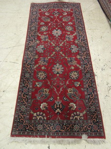 lot 430 image: ORIENTAL WOOL RUG 73 x 31