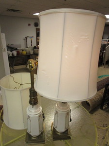 lot 436 image: DECORATIVE TABLE LAMPS