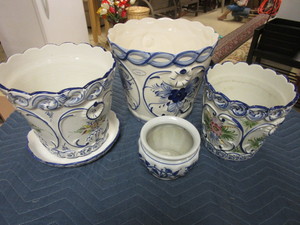 lot 442 image: DECORATIVE PLANTER POTS, MADE IN PORTUGAL