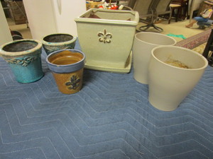 lot 448 image: DECORATIVE PLANT POTS