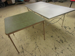 lot 453 image: SAMONSITE CARD TABLE AND COLLAPSIBLE TABLE WITH HANDLE
