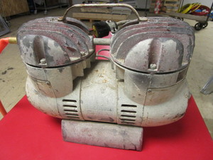 lot 454 image: THOMAS AIR COMPRESSOR