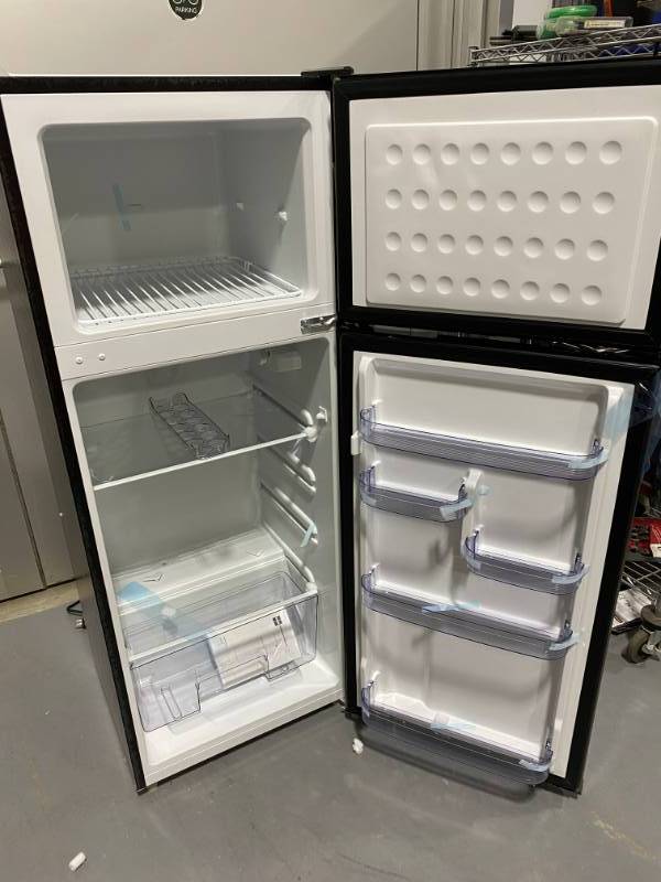 7.5 mini fridge
