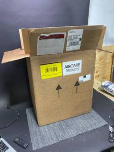 lot 24 image: AIRCARE 6-Gal. Evaporative Humidifier for 2,300 sq. ft. - MODEL 826000