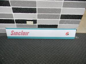 lot 7 image: 5 SINCLAIR GAS PUMPER TOPPER - METAL - MAN CAVE - SEE PICTURES