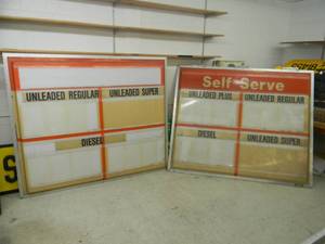 lot 12 image: 5 BY 5 GAS PRICE DISPLAY SIGN PANELS - SEE PICTURES