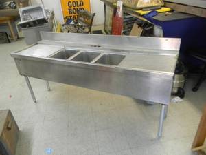 lot 27 image: 3 COMPARTMENT COMMERCIAL NSF BAR SINK WITH SIDE BOARDS - SEE PICTURES