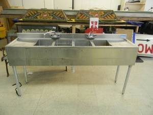 lot 28 image: 4 COMPARTMENT COMMERCIAL NSF BAR SINK WITH SIDE BOARDS - SEE PICTURES
