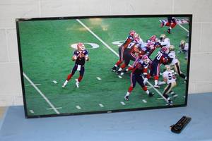 lot 4 image: NEC E425 Direct Lit Commercial Grade 42 LED Widescreen 1080p Display  Monitor  Television