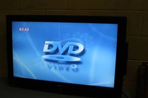 lot 94 image: RCA 40 HD Display  Monitor Combo TV & Built-in DVD Player