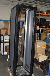 lot 95 image: LARGE Audio Video Equipment Rack Enclosure