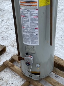 lot 14 image: Kenmore Hot Water Heater