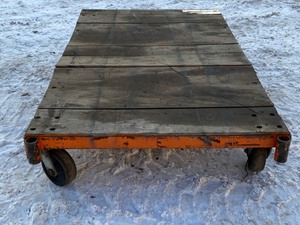 lot 20 image: Heavy Duty Floor Cart