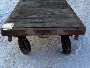lot 21 image: Heavy Duty Floor Cart