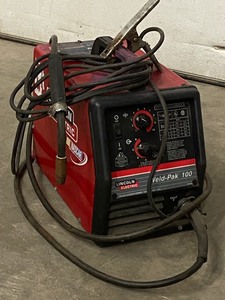 lot 2 image: Lincoln Wire-Feed Welder