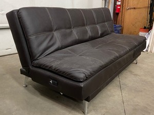 lot 42 image: Serta Padded Futon