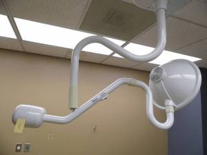 lot 11 image: Ritter 355 Exam Light