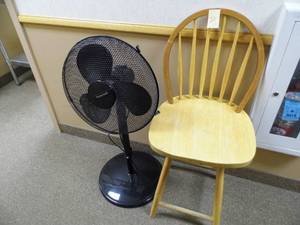 lot 22 image: Chair - Fan