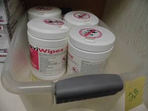 lot 23 image: Lot of 4 Containers of Wipes