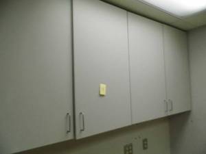 lot 34 image: Cabinets