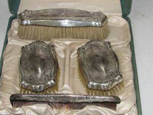 lot 11 image: Sterling Brush & Comb Set