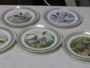 lot 17 image: Royal Worcester Wildlife Plates