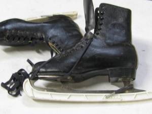lot 28 image: Ice Skates