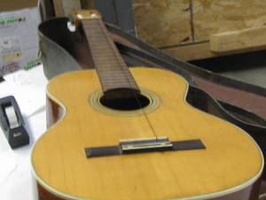 lot 45 image: St. George Guitar