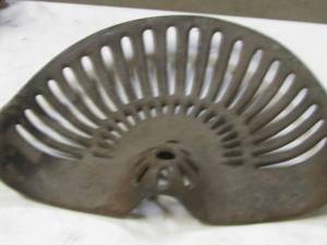 lot 48 image: Cast Iron Tractor Seat