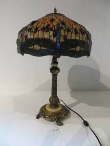 lot 6 image: GORGEOUS Lamp with Stained Glass Shade