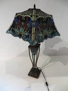 lot 7 image: GORGEOUS Stained Glass Lamp