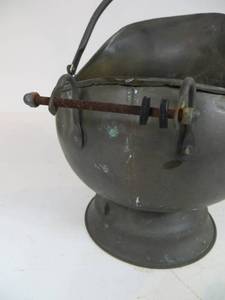 lot 46 image: VINTAGE Metal Coal Bucket