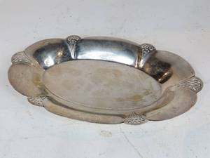 lot 47 image: Silver Platter
