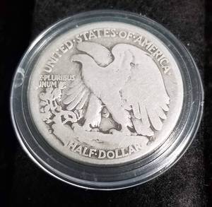 1927-S WALKING LIBERTY HALF DOLLAR IN AIRTITE