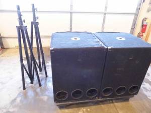 Pair of Fender Speakers w Stands