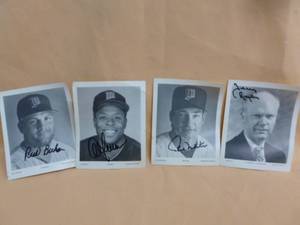 lot 10 image: Sports Collectible