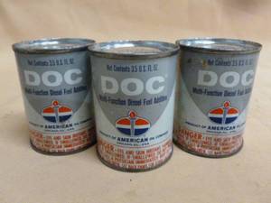 lot 14 image: Vintage Oil Cans
